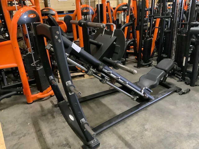 Matrix aura 45 graden legpress krachtstation - afbeelding 6 van  6