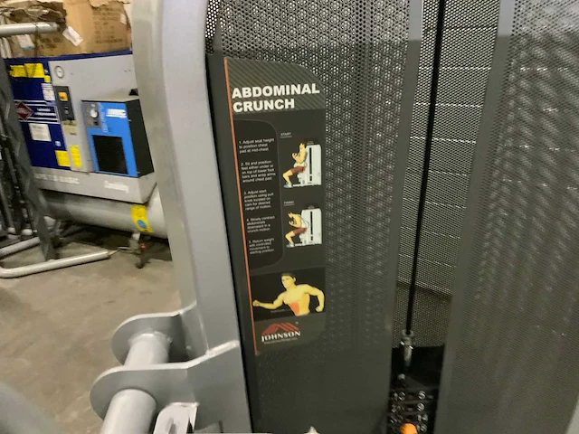 Matrix aura g3 abdominal crunch krachtstation - afbeelding 2 van  7