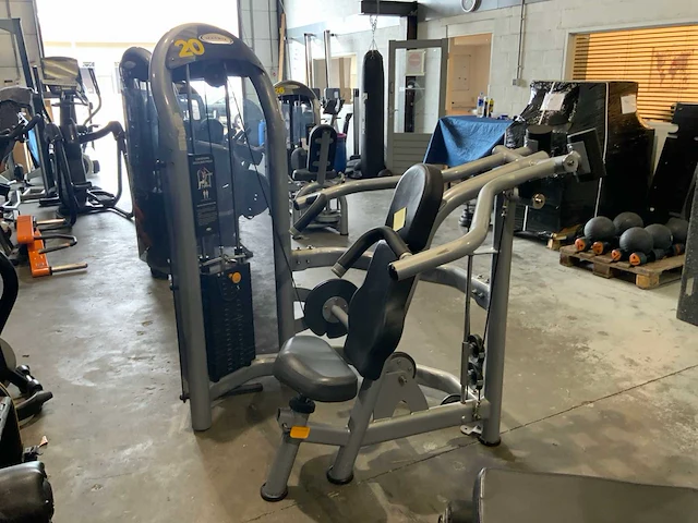 Matrix aura g3 converging shoulderpress krachtstation - afbeelding 1 van  5