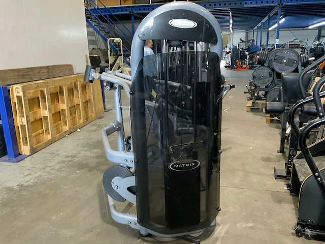 Matrix aura g3 converging shoulderpress krachtstation - afbeelding 5 van  5