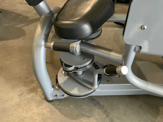Matrix aura g3 hip-abductie krachtstation - afbeelding 2 van  5