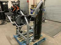 Matrix aura g3 lateral raise krachtstation - afbeelding 6 van  7