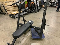 Matrix aura g3 olympisch flat bench krachtstation - afbeelding 1 van  4