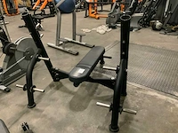 Matrix aura g3 olympische flat bench press krachtstation - afbeelding 3 van  5