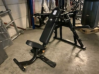 Matrix aura g3 plate loaded shoulderpress krachtstation - afbeelding 1 van  4