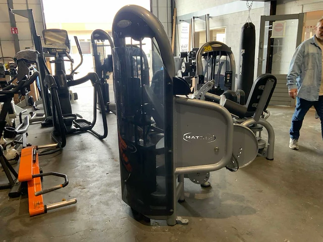 Matrix aura g3 seated legcurl krachtstation - afbeelding 5 van  5