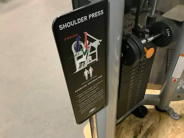 Matrix aura g3 shoulder press krachtstation - afbeelding 2 van  6