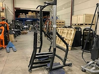 Matrix aura g3 squat rek krachtstation - afbeelding 1 van  4