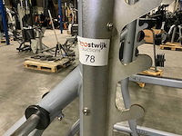 Matrix aura g3 squat rek krachtstation - afbeelding 5 van  5