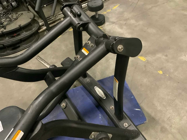 Matrix aura plate loaded flat bench press krachtstation - afbeelding 5 van  5