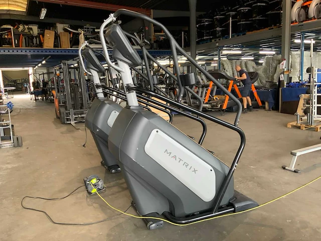 Matrix c5x climbmill crosstrainer - afbeelding 1 van  7