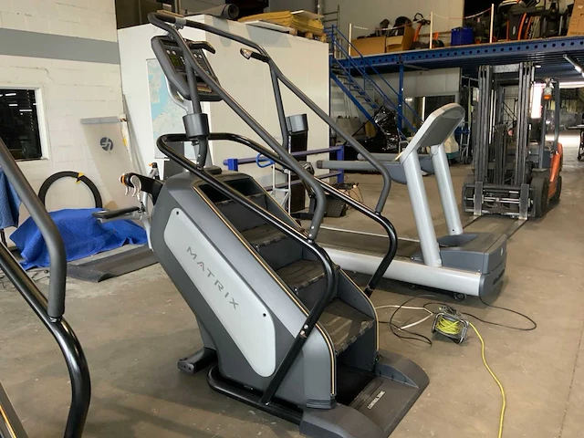 Matrix c5x climbmill crosstrainer - afbeelding 1 van  6