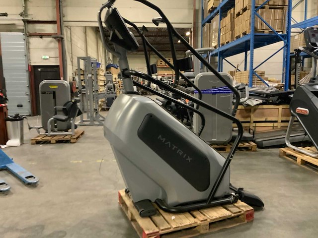 Matrix c7xe climbmill crosstrainer - afbeelding 5 van  5