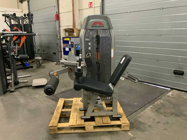 Matrix commercial seated leg curl krachtstation - afbeelding 1 van  6