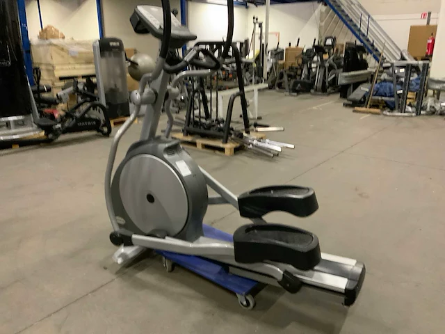 Matrix e1x elliptical crosstrainer - afbeelding 2 van  5