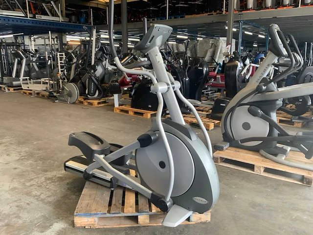 Matrix e3x elliptical crosstrainer - afbeelding 1 van  6