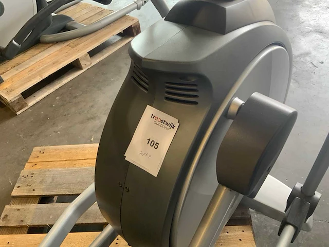 Matrix e3x elliptical crosstrainer - afbeelding 4 van  6