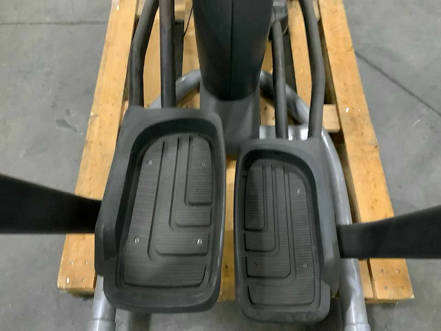 Matrix e3x elliptical crosstrainer - afbeelding 3 van  6