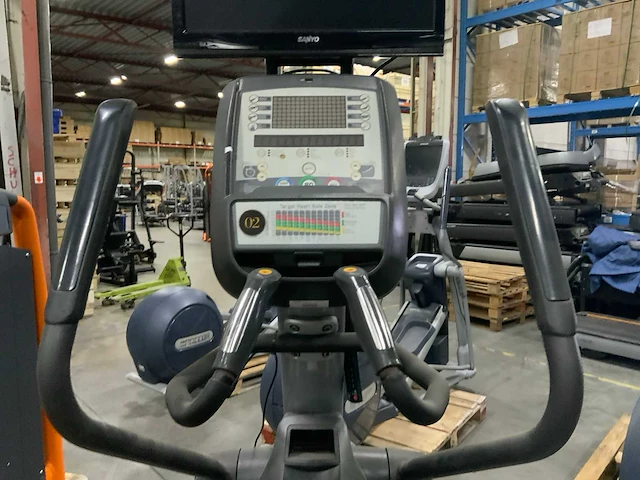 Matrix e3x elliptical crosstrainer - afbeelding 4 van  6