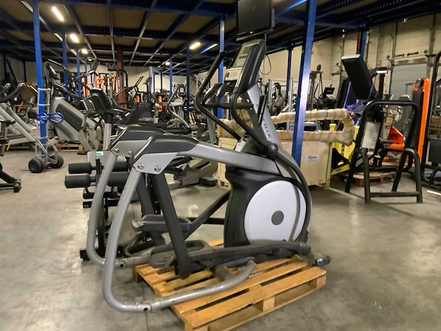 Matrix e3x elliptical crosstrainer - afbeelding 2 van  6