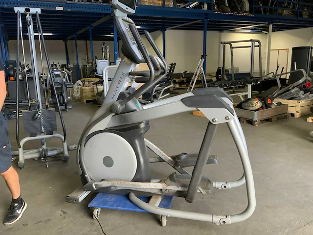 Matrix e5x elliptical crosstrainer - afbeelding 4 van  5