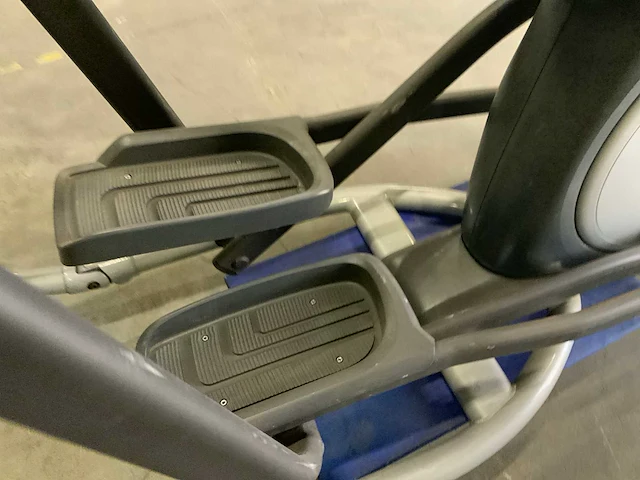 Matrix e5x elliptical crosstrainer - afbeelding 2 van  6