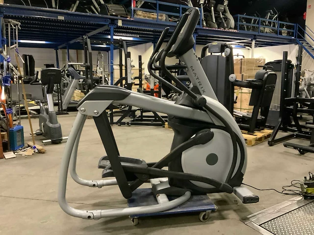 Matrix e5x elliptical crosstrainer - afbeelding 1 van  7