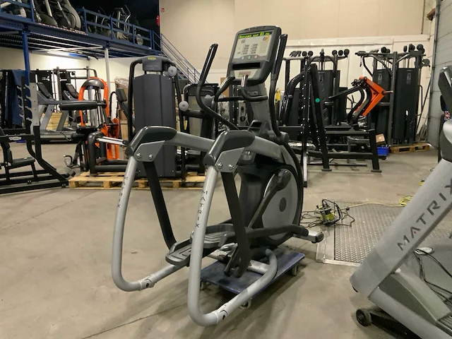 Matrix e5x elliptical crosstrainer - afbeelding 2 van  7