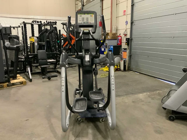 Matrix e5x elliptical crosstrainer - afbeelding 3 van  7
