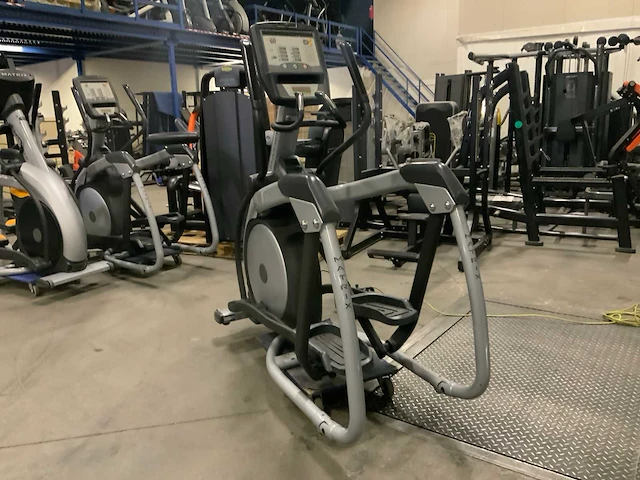 Matrix e5x elliptical crosstrainer - afbeelding 2 van  6