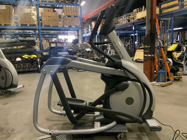 Matrix e5x elliptical crosstrainer - afbeelding 4 van  6