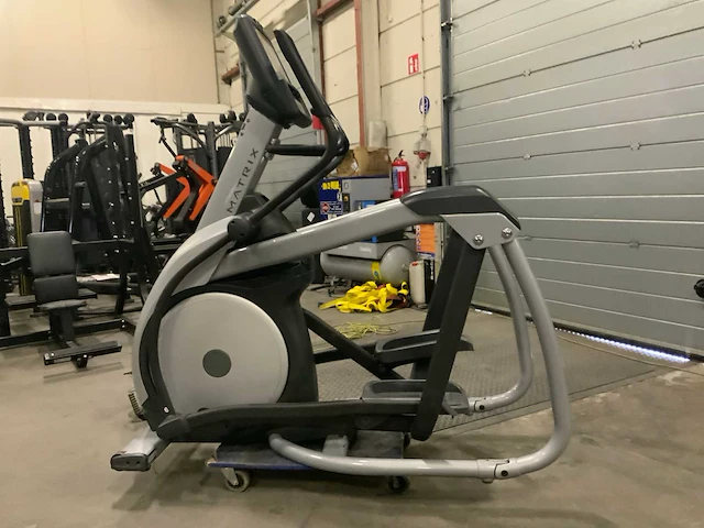 Matrix e5x elliptical crosstrainer - afbeelding 2 van  7