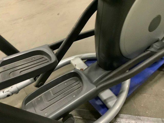 Matrix e5x elliptical crosstrainer - afbeelding 2 van  6