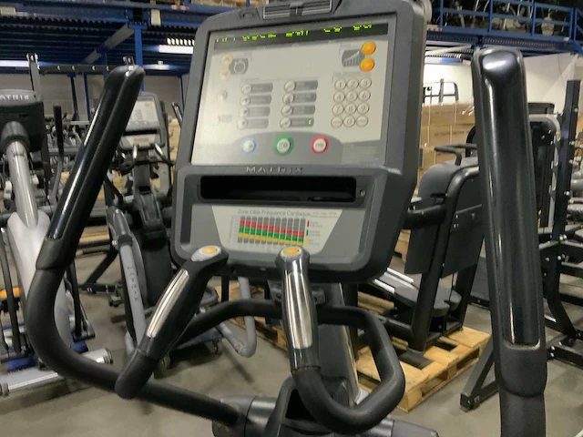 Matrix e5x elliptical crosstrainer - afbeelding 3 van  6