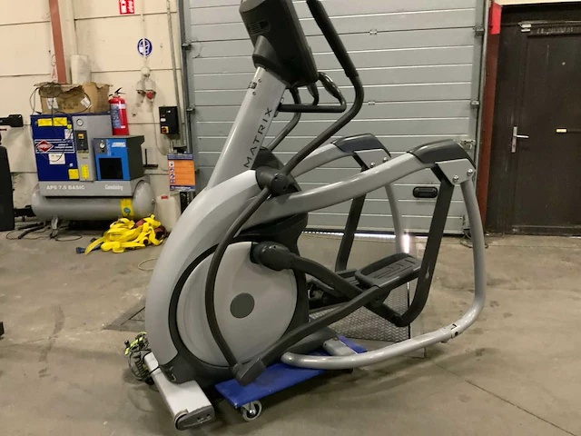 Matrix e5x elliptical crosstrainer - afbeelding 6 van  6