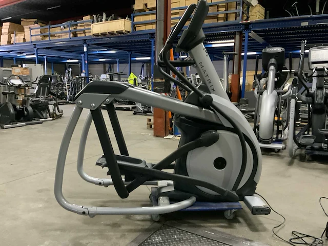 Matrix e5x elliptical crosstrainer - afbeelding 1 van  6
