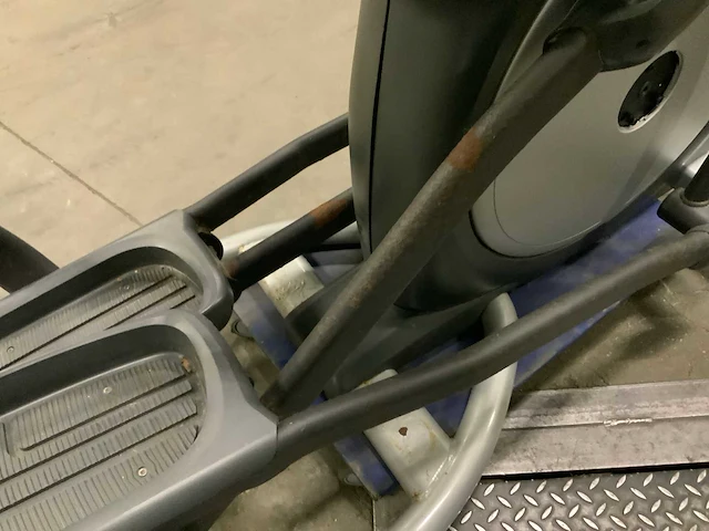 Matrix e5x elliptical crosstrainer - afbeelding 3 van  6