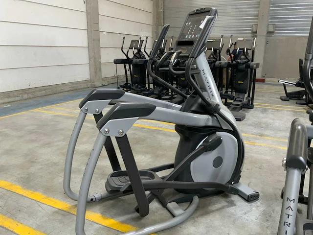 Matrix e5x elliptical crosstrainer - afbeelding 1 van  6