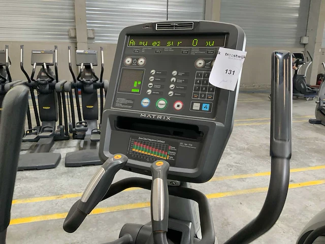 Matrix e5x elliptical crosstrainer - afbeelding 3 van  6