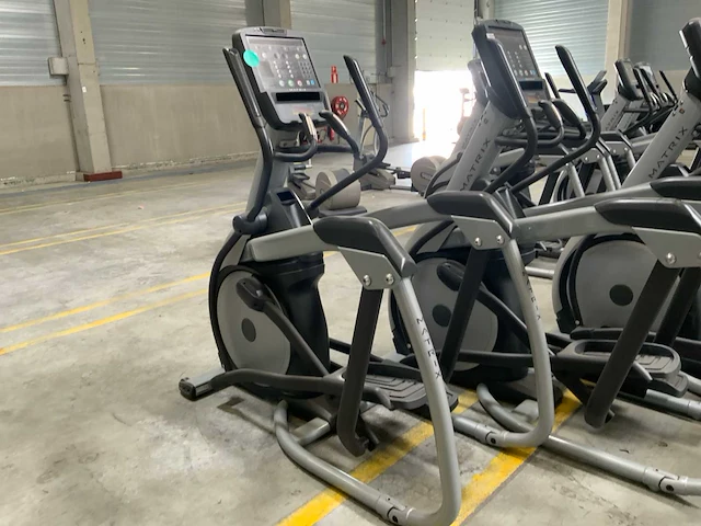 Matrix e5x elliptical crosstrainer - afbeelding 1 van  5