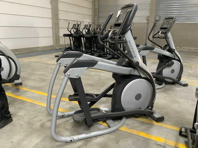 Matrix e5x elliptical crosstrainer - afbeelding 1 van  6