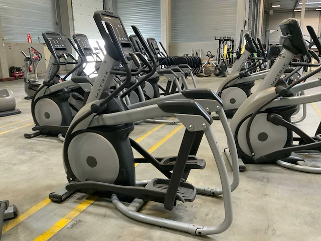 Matrix e5x elliptical crosstrainer - afbeelding 1 van  5
