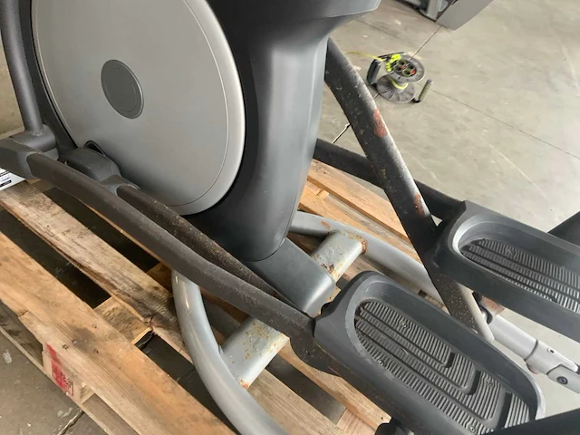 Matrix e5x elliptical crosstrainer - afbeelding 3 van  6