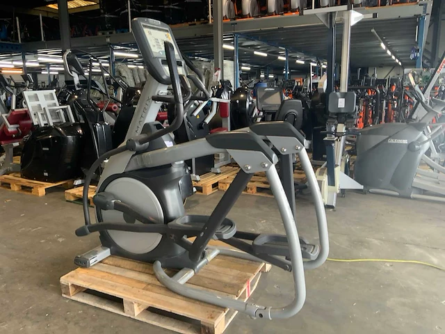 Matrix e5x elliptical crosstrainer - afbeelding 1 van  6