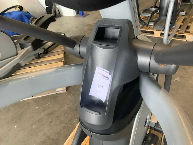 Matrix e5x elliptical crosstrainer - afbeelding 4 van  6