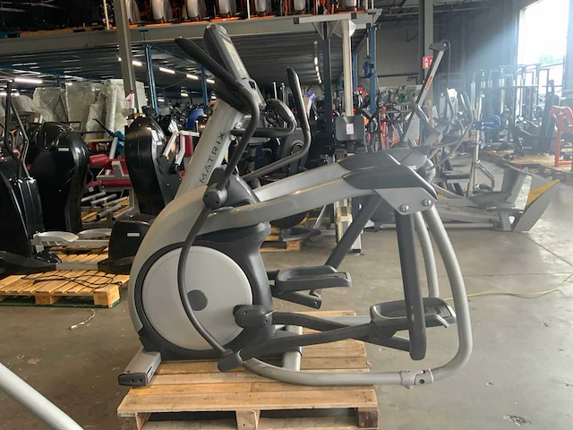 Matrix e5x elliptical crosstrainer - afbeelding 6 van  6