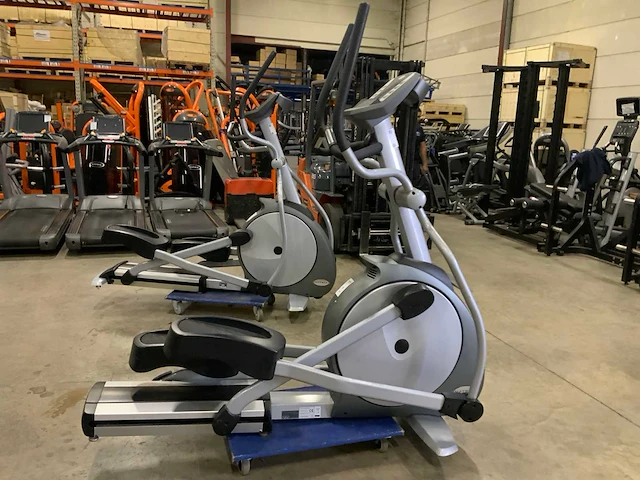 Matrix e5x elliptical crosstrainer - afbeelding 1 van  5