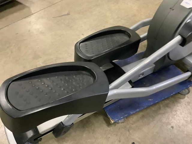 Matrix e5x elliptical crosstrainer - afbeelding 3 van  5