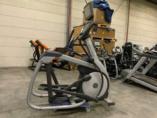 Matrix e5x elliptical crosstrainer - afbeelding 1 van  6