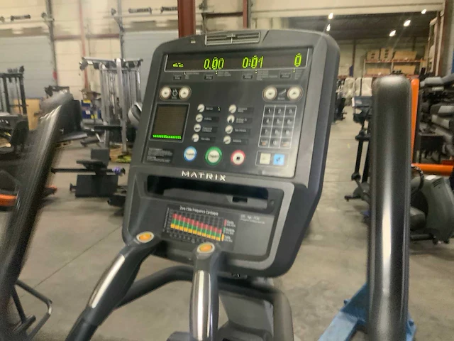 Matrix e5x elliptical crosstrainer - afbeelding 4 van  6